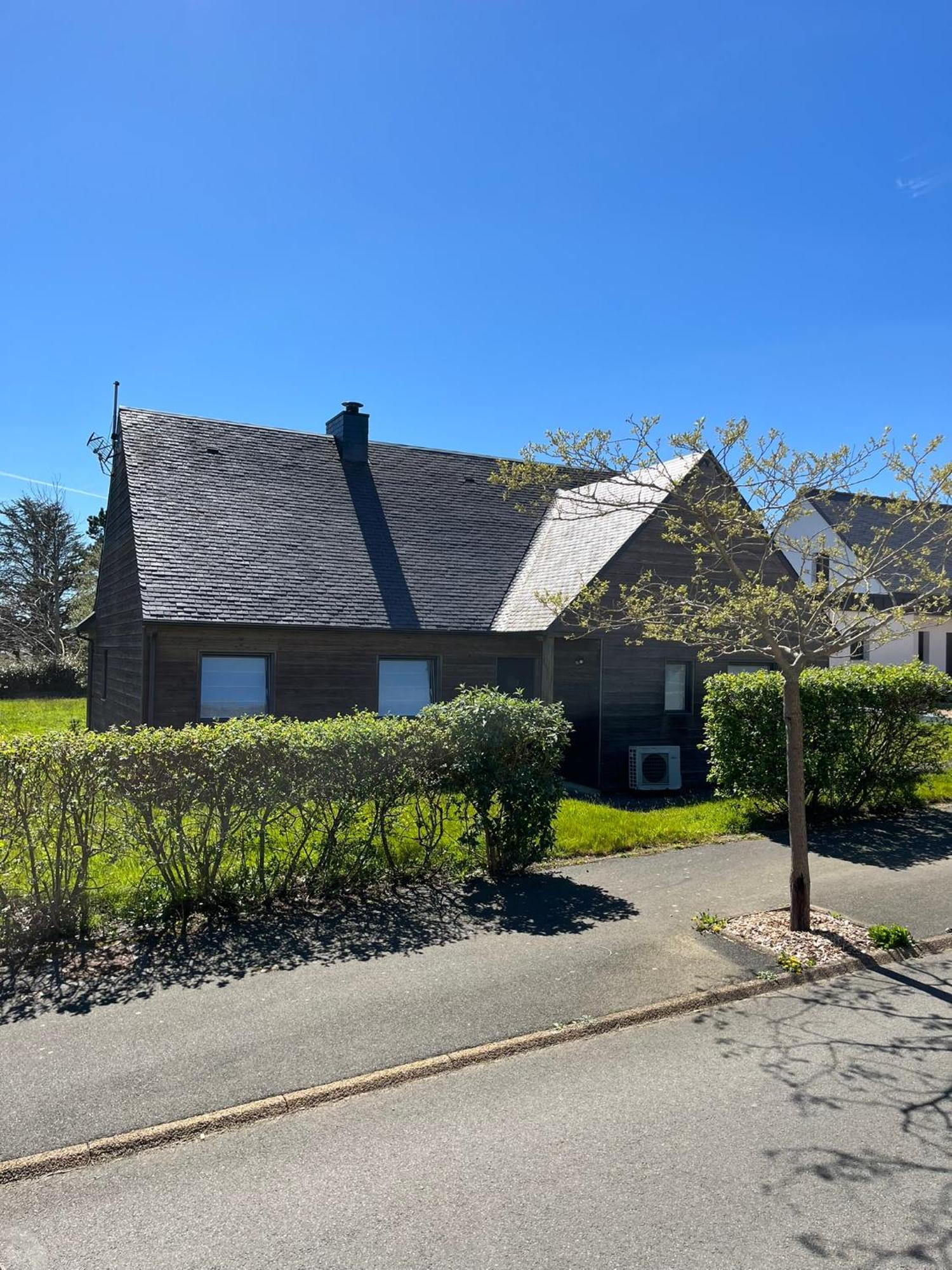 Belle Maison En Bois Perros - La Lande Eksteriør billede